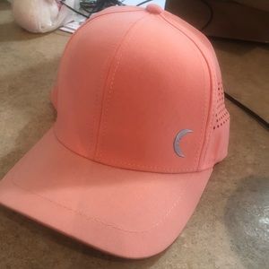 Zyia peach ball cap